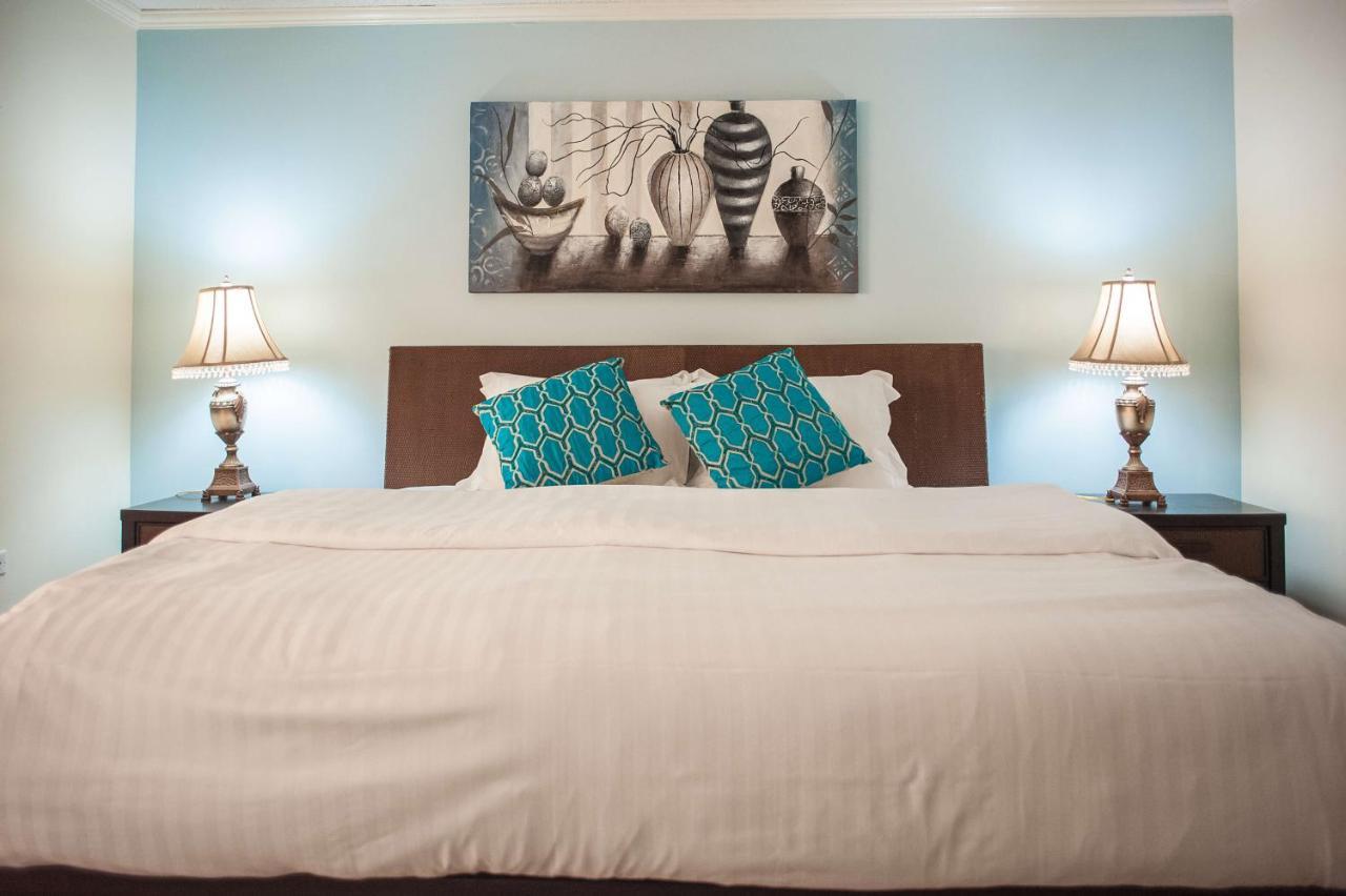 Seawind Beach Apartments Montego Bay Buitenkant foto